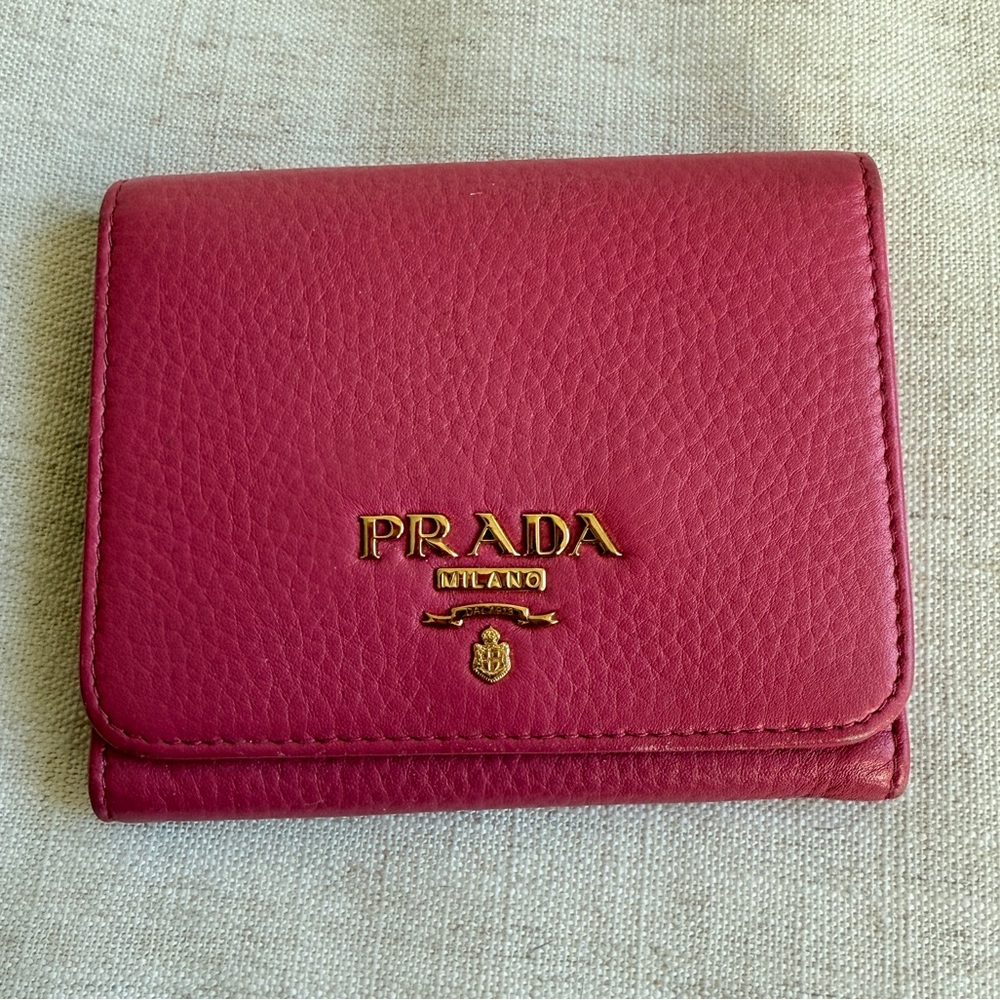 Prada trifold wallet in pink color